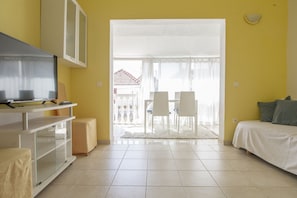 Apartment (A1) | Fernseher