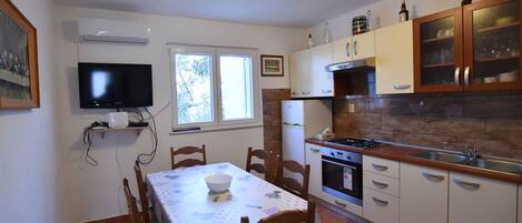 Cuisine privée | Réfrigérateur, four à micro-ondes, un four, surface de cuisson