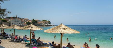 Una playa cerca