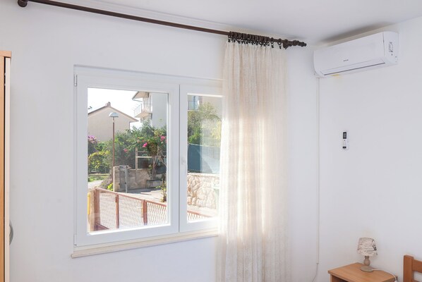 Appartement (A1) | Espace de travail pour ordinateurs portables, accès au Wi-Fi (inclus)