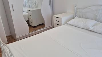 Appartement (A2) | Wi-Fi gratuit, draps fournis