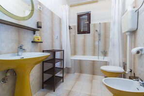Apartment (A1) | Bathroom | Shower