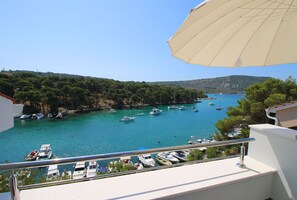 Apartment (A5) | Water view - Apartments Elvis (Primosten)