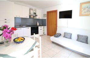 Apartment (A1) | Living room | TV - Apartments Elvis (Primosten)
