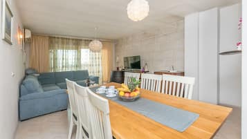 Apartment (A1) | Dining