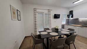 Refrigerador, placa de cocina