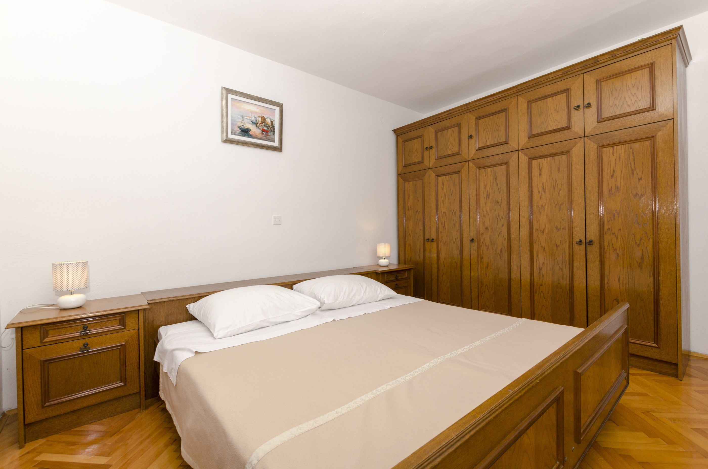 Wifi gratis y ropa de cama 