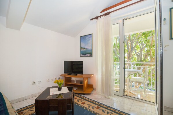 Apartment (A2) | Living room - Apartments Antonija (Gradac)