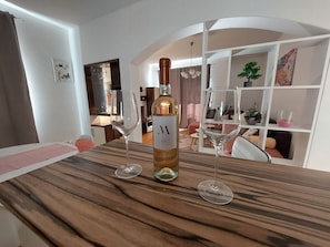LĂ€genhet (A1) | Restauranger