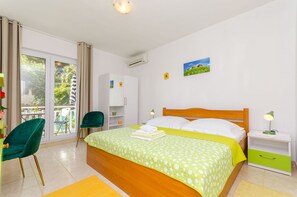 Appartement (A2) | Bureau, fer et planche à repasser, Wi-Fi gratuit, draps fournis