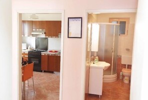 Apartment (A1) | Bathroom