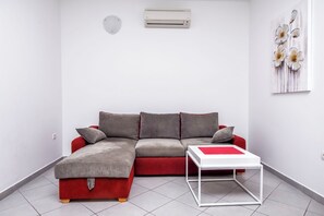 Apartment (A2) | Living room