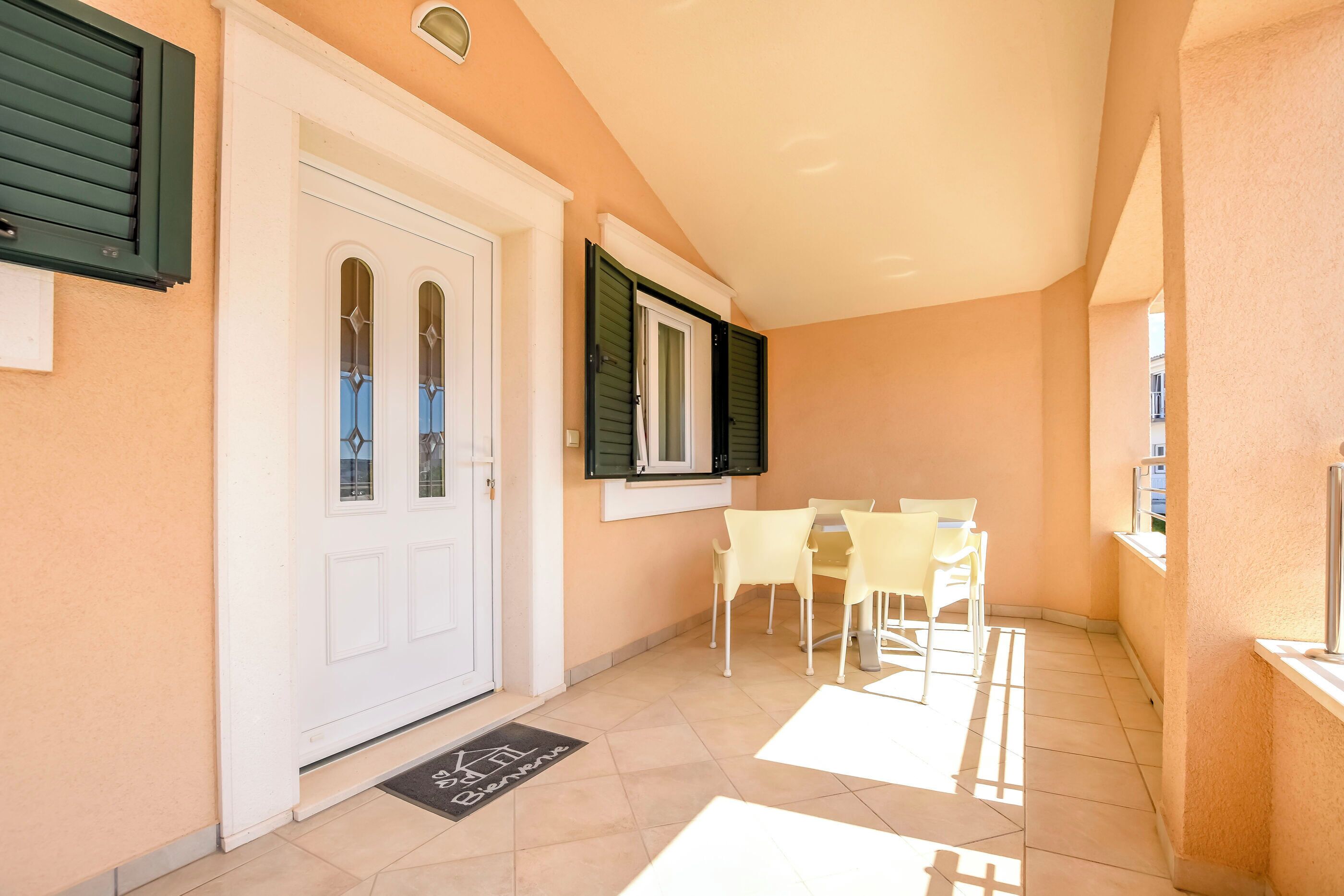 Apartment (A2) | Balkon