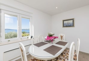 Apartment (A2) | Dining - Apartments Maja (Okrug)