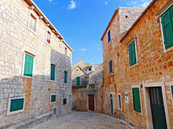 City view from property - Apartments Mare (Postira)