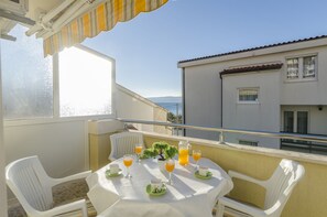 Apartment (A1) | Exterior detail - Apartments Srecko (Dugi Rat)