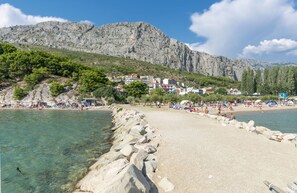 Beach nearby - Apartments Srecko (Dugi Rat)