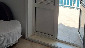 Apartment (A2) | Iron/ironing board, free WiFi, bed sheets