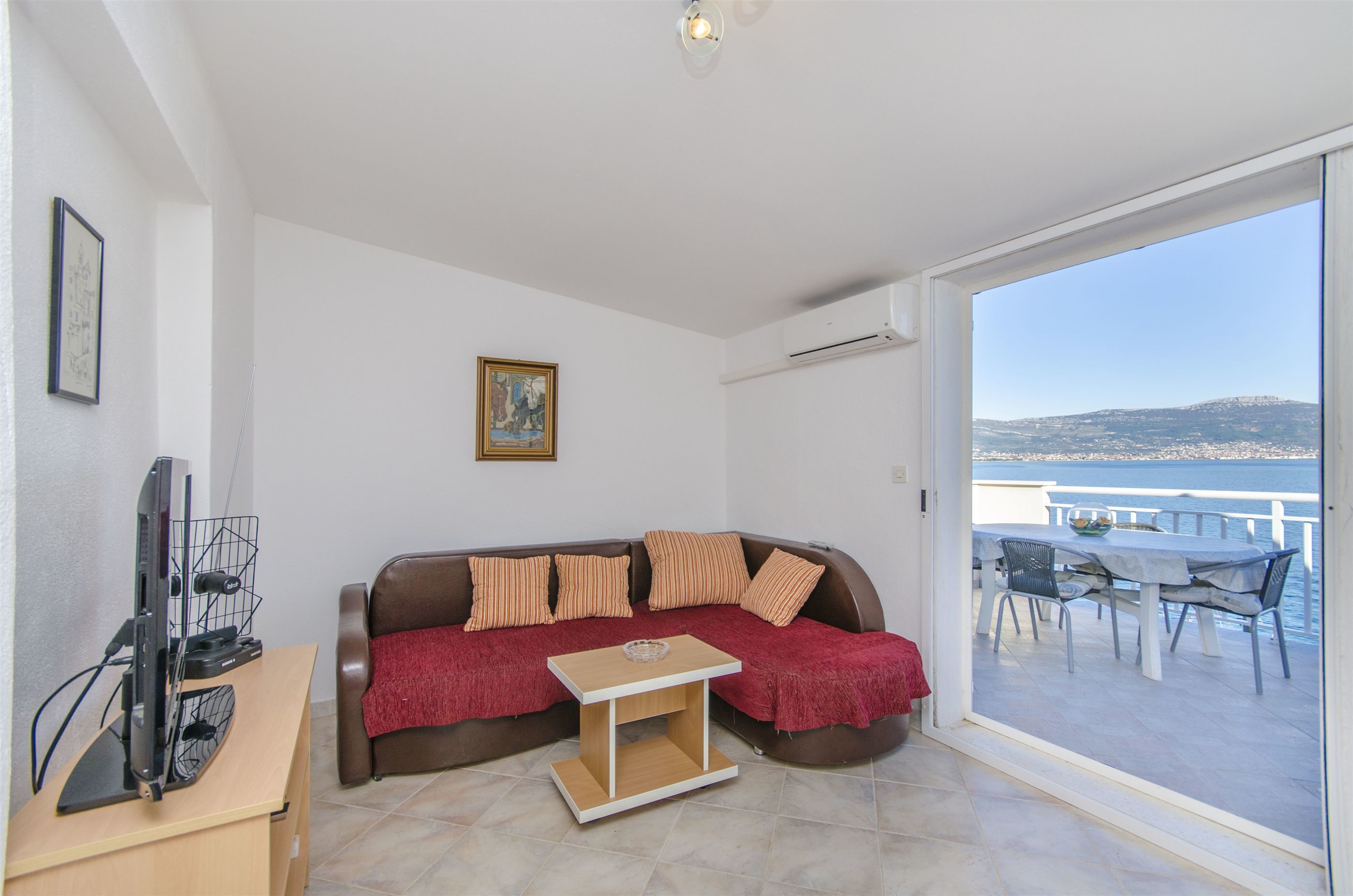 Apartment (A2) | Living room | TV