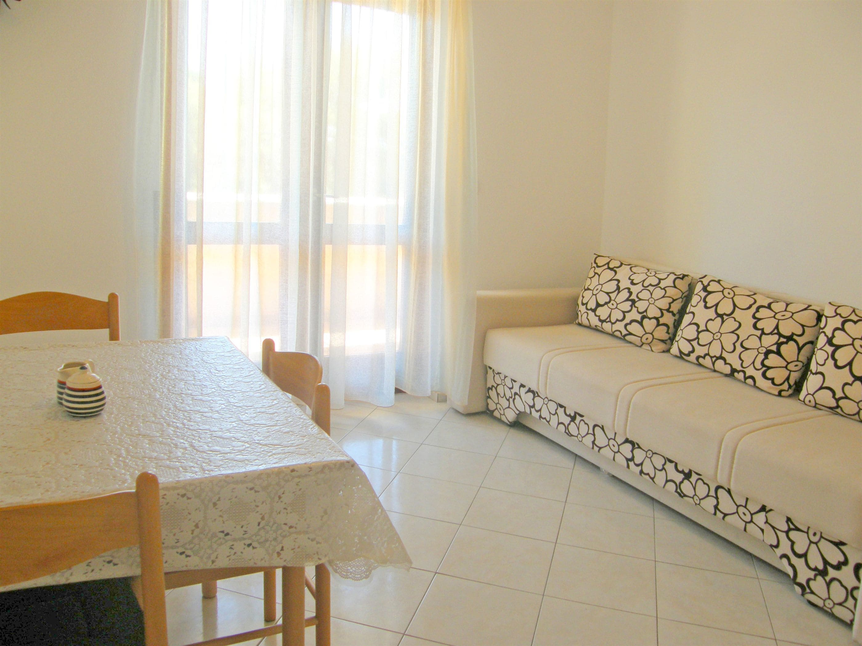 Apartment (A3) | Wohnzimmer | Fernseher