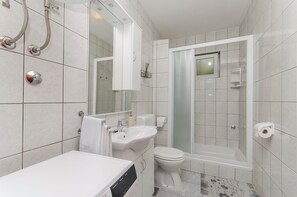 Apartment (A2) | Badezimmer