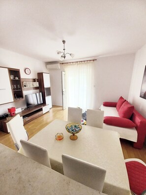 TV - Apartment Jema (Okrug)