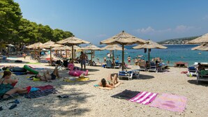 Beach - Apartments Karmen A1-A3 (Primosten)