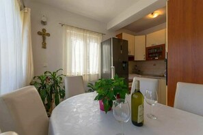 Apartment (A1) | Speisen