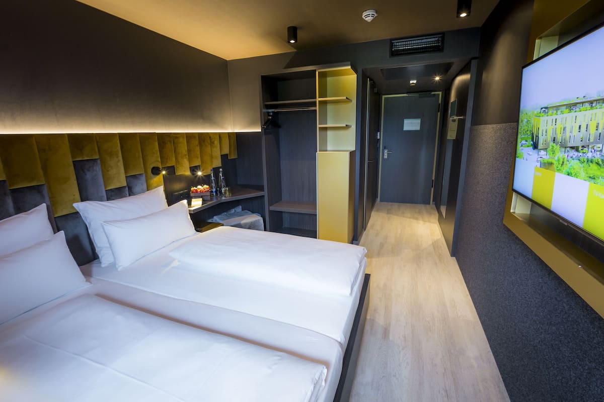 Hochwertige Bettwaren, Verdunkelungsvorhänge, schallisolierte Zimmer