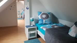Family Condo | Blackout drapes, WiFi (free), bed sheets - em Dorfkrug (Euskirchen)