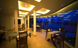 Breakfast, lunch, dinner served; pool views