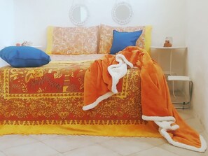3 bedrooms, iron/ironing board, bed sheets