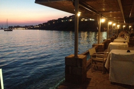 Breakfast, lunch, dinner served; Greek cuisine, beach views