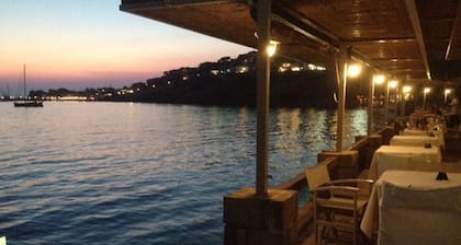 Olive Press Hotel & Apartments