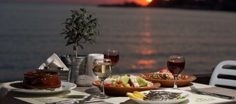 Olive Press Hotel & Apartments