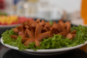 Alimentos y bebidas