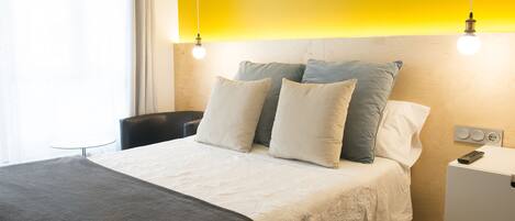 Double Room, Private Bathroom | Soundproofing, free cribs/infant beds, free WiFi, bed sheets