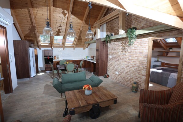 2 室のベッドルーム、アイロン / アイロン台、WiFi、ベッドシーツ