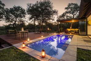 Outdoor pool - Moya Safari Villa (Hoedspruit)