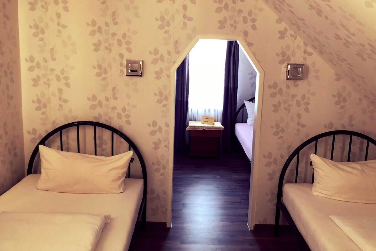 Triple Room | Cribs/infant beds, free WiFi