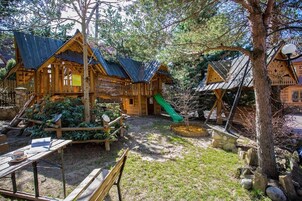 Children's play area - outdoor