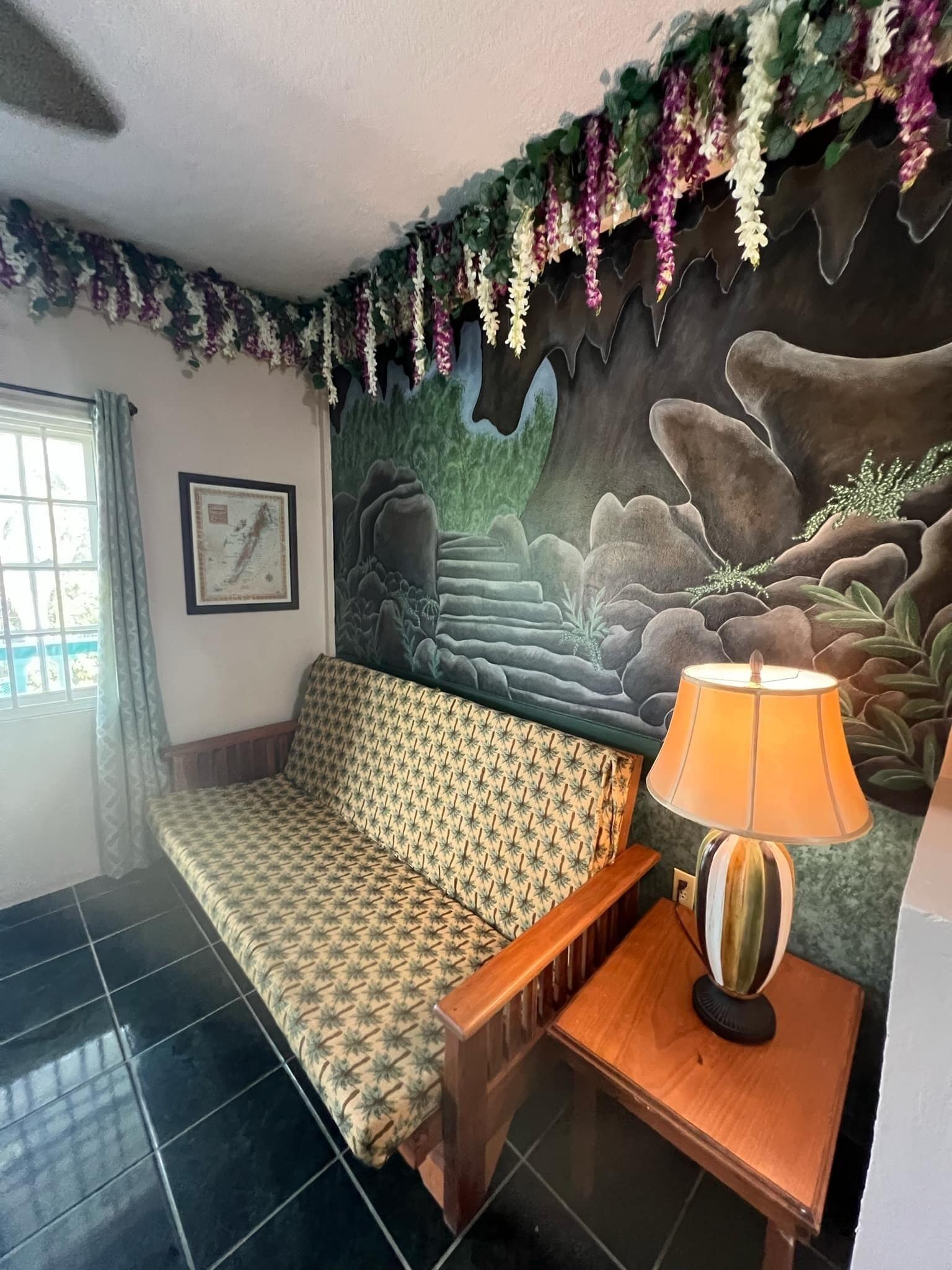 Jungle Grotto Room | Living area | Flat-screen TV