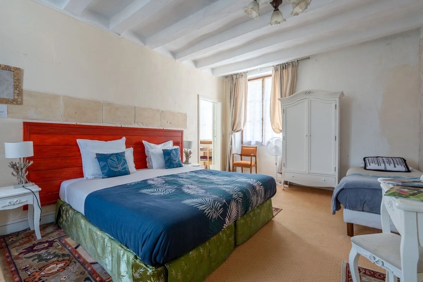 Literie de qualité supérieure, décoration personnalisée