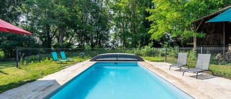 Piscine extérieure (ouverte en saison)