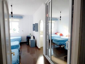 3 bedrooms, iron/ironing board, free WiFi, bed sheets - MEGA ATTIC PENTHOUSE facing the SEA - 7 to 13 people (Mojácar)