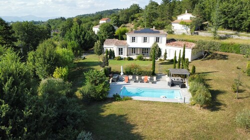 Wunderschönes Haus mit Blick auf die Zitadelle und beheiztem und sicherem Pool