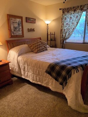 2 bedrooms, desk, iron/ironing board, travel cot