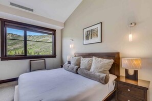 1 sovrum, strykjärn/strykbräda, wi-fi och sängkläder