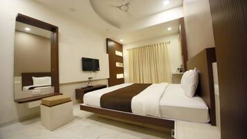 Family Shared Dormitory | 1 bedroom, in-room safe, soundproofing, bed sheets