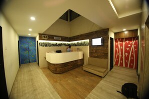 Reception - Hotel Madhuri Executive (Kolhapur)